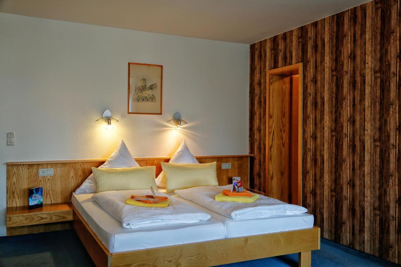 Konsum Gaestehaus Quisisana - Oberhof 奥伯霍夫 外观 照片