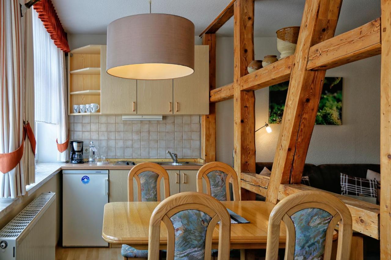 Konsum Gaestehaus Quisisana - Oberhof 奥伯霍夫 外观 照片